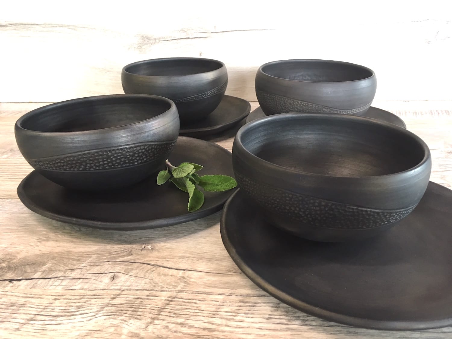 Tableware set: 4 bowls + 4 plates