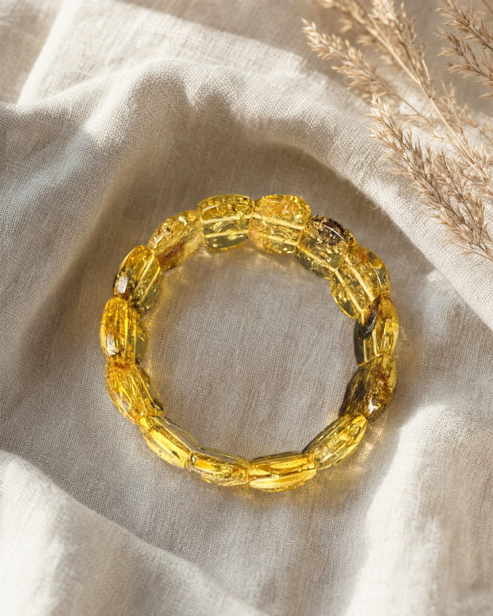 Dzirkstele Bracelet · Sparkling Clear Amber