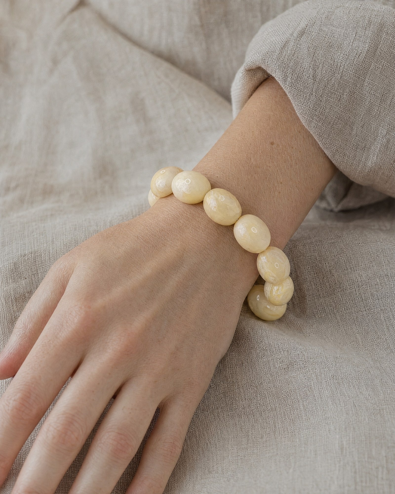Kāpa Bracelet · Royal White Amber