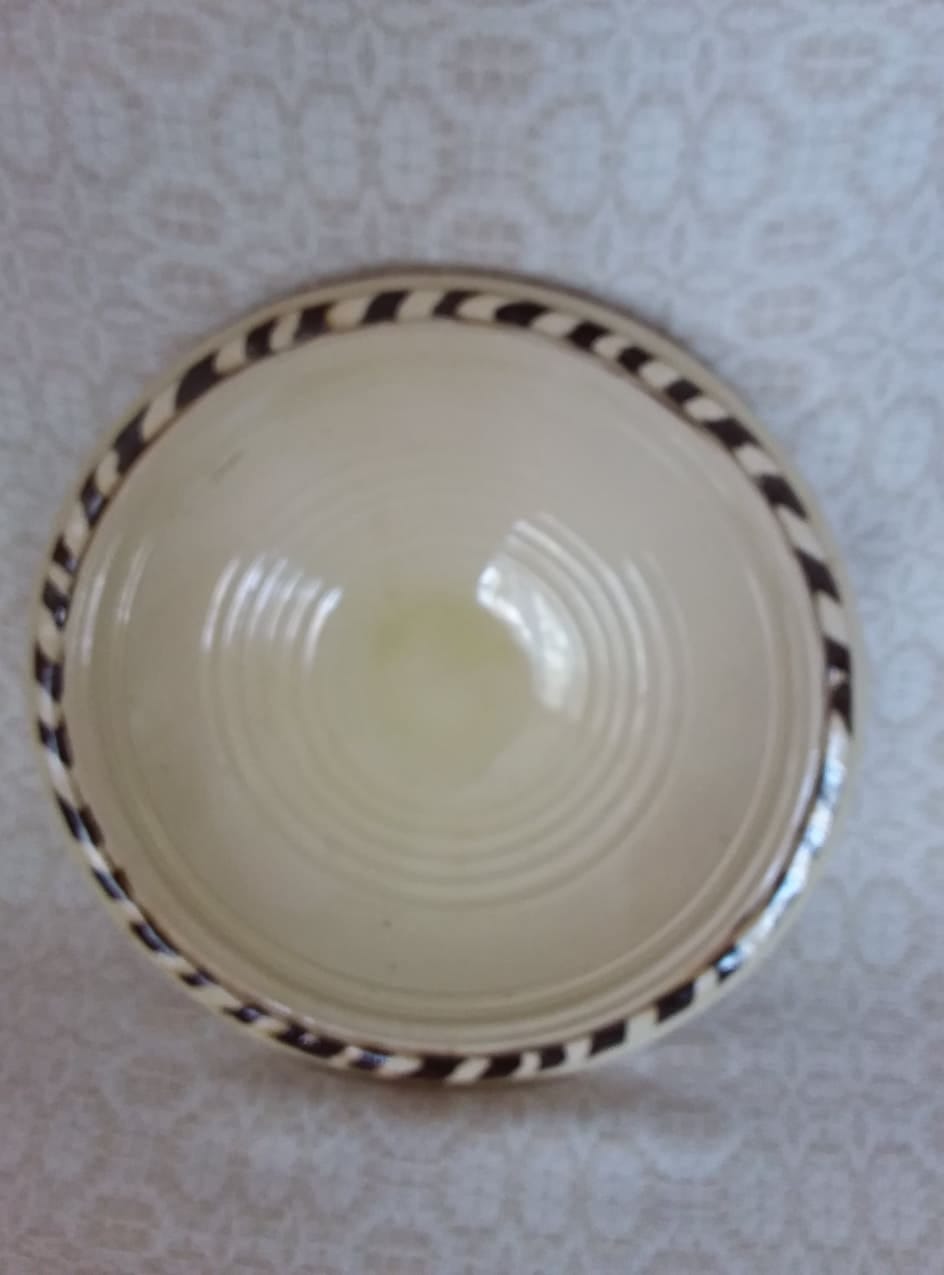 Decorative fruit bowl