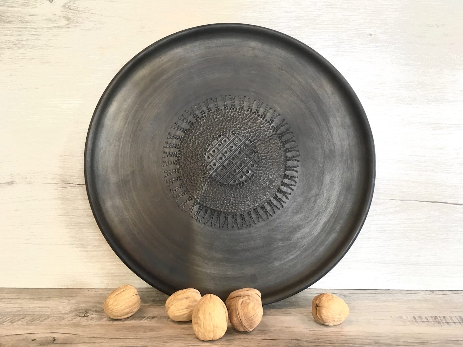 Serving plate
