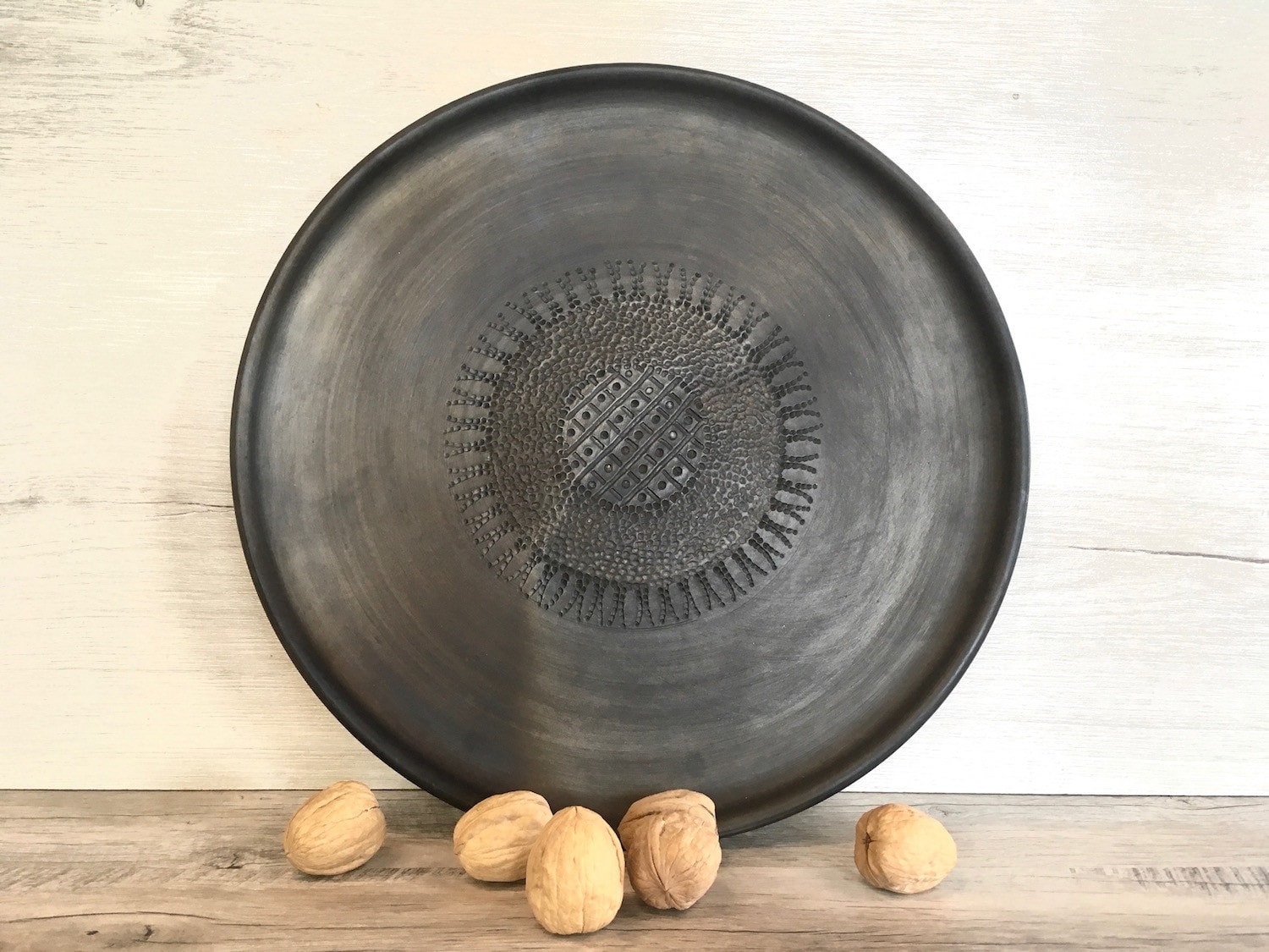 Serving plate