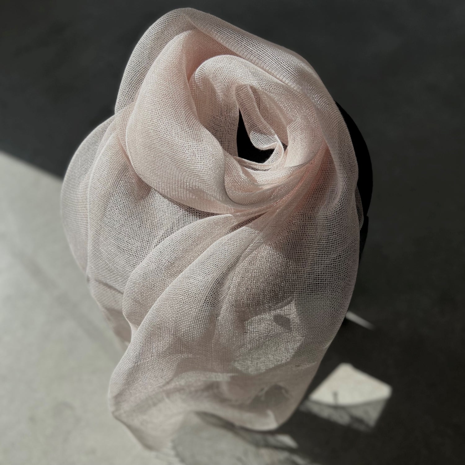 Linen scarf Tinita in powder 70x200 cm