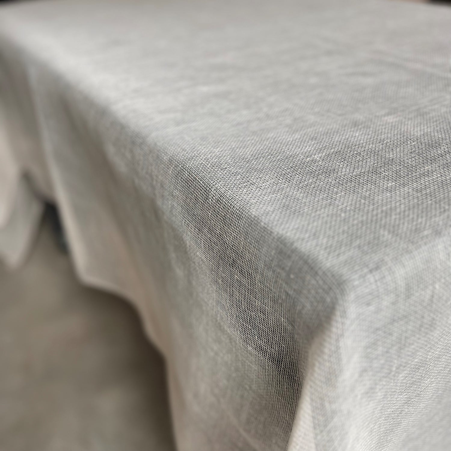 Tablecloth Tinita in powder 150x225 cm