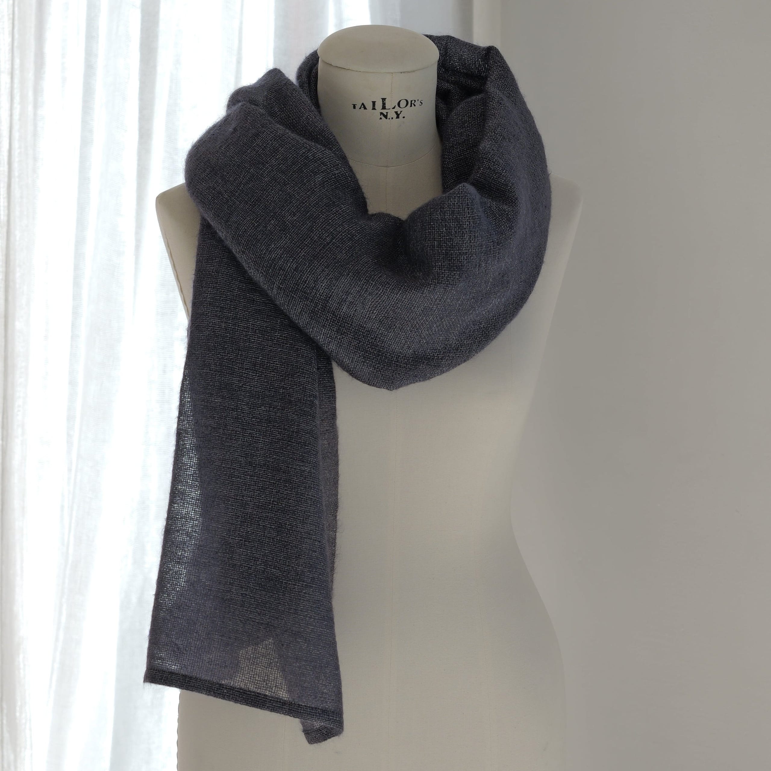 Cashmere scarf in night blue 80x200 cm