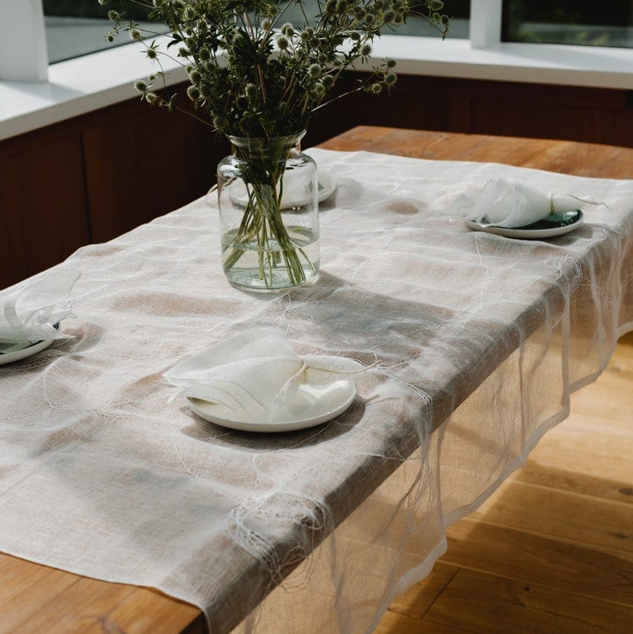 Embroidered linen tablecloth 180x125 cm