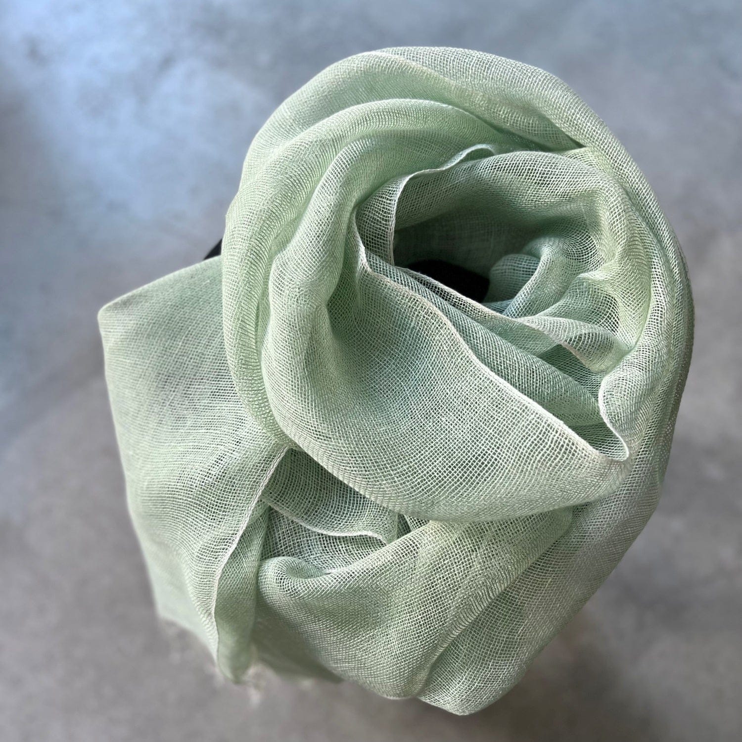 Linen scarf Tinita in mint 70x220 cm